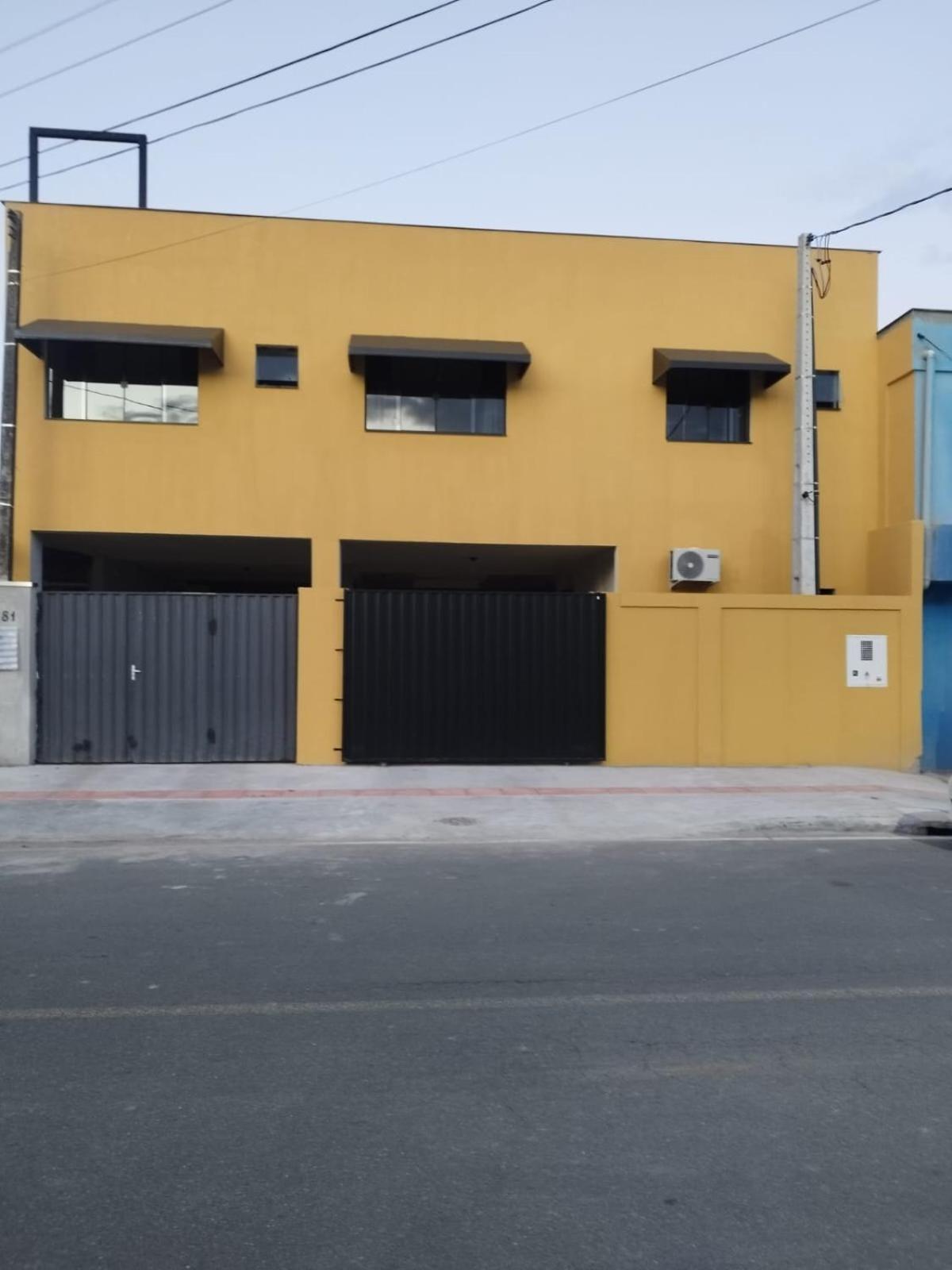 Casa De Familia Proximo Ao Expocentro Bc